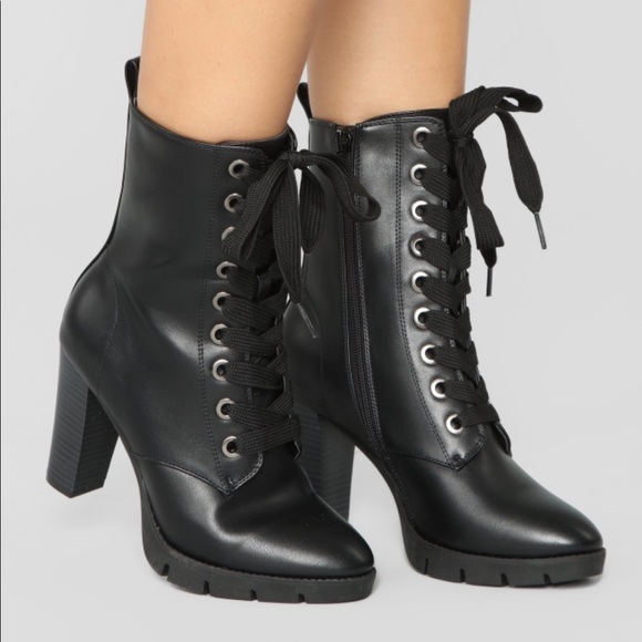 Black booties - Picture 1 of 6